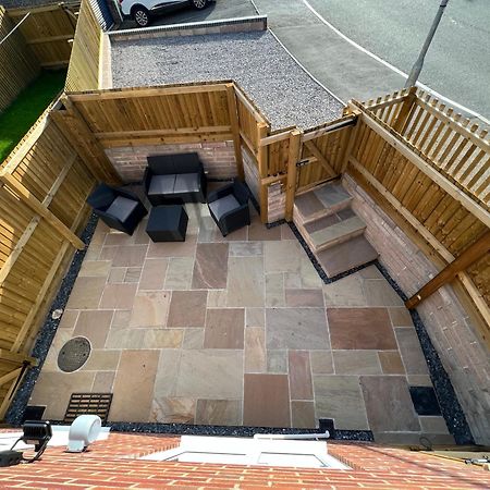 Modern, Two Double Bedroom House With Free Parking Chepstow Exterior foto