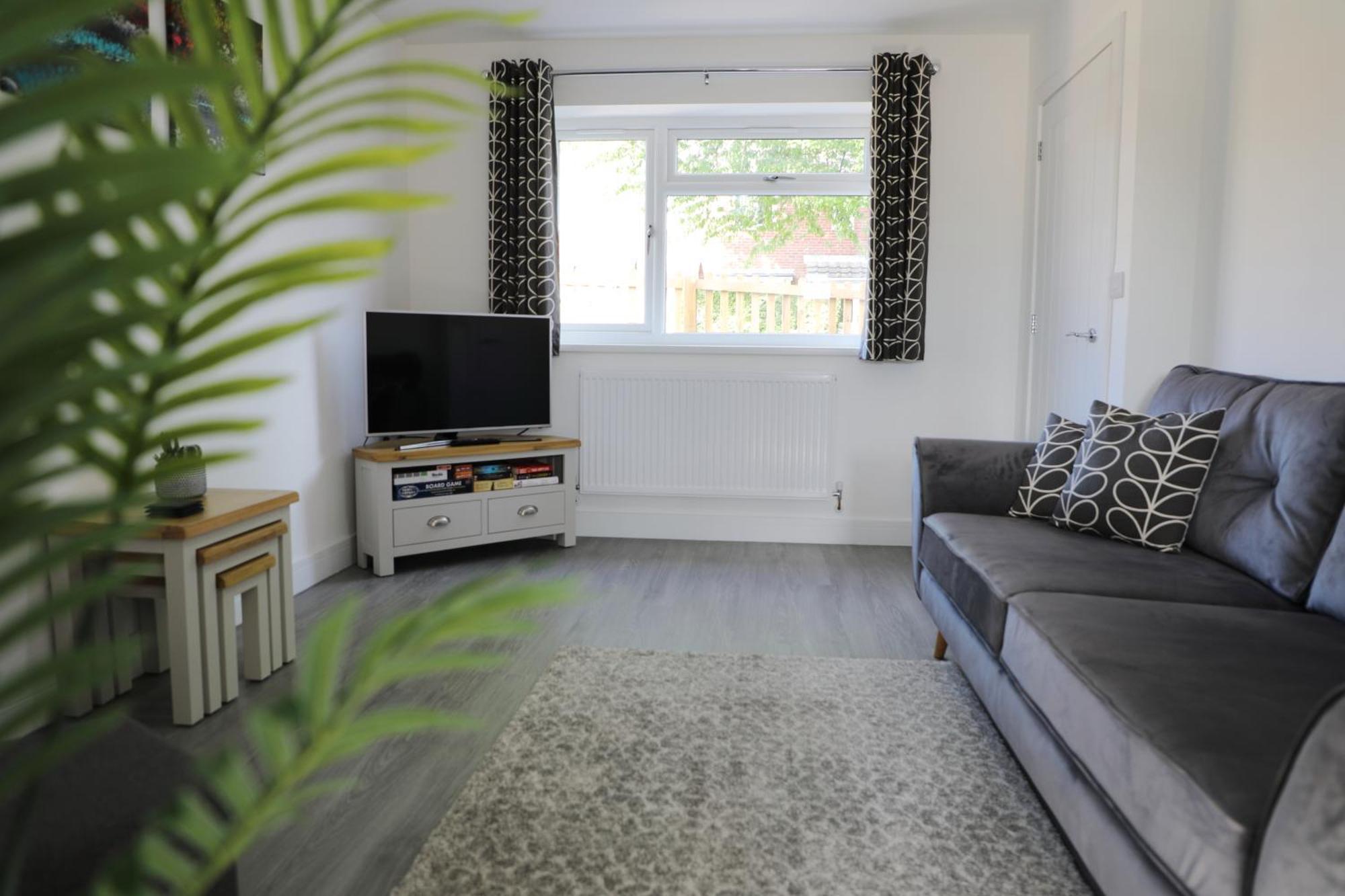 Modern, Two Double Bedroom House With Free Parking Chepstow Exterior foto