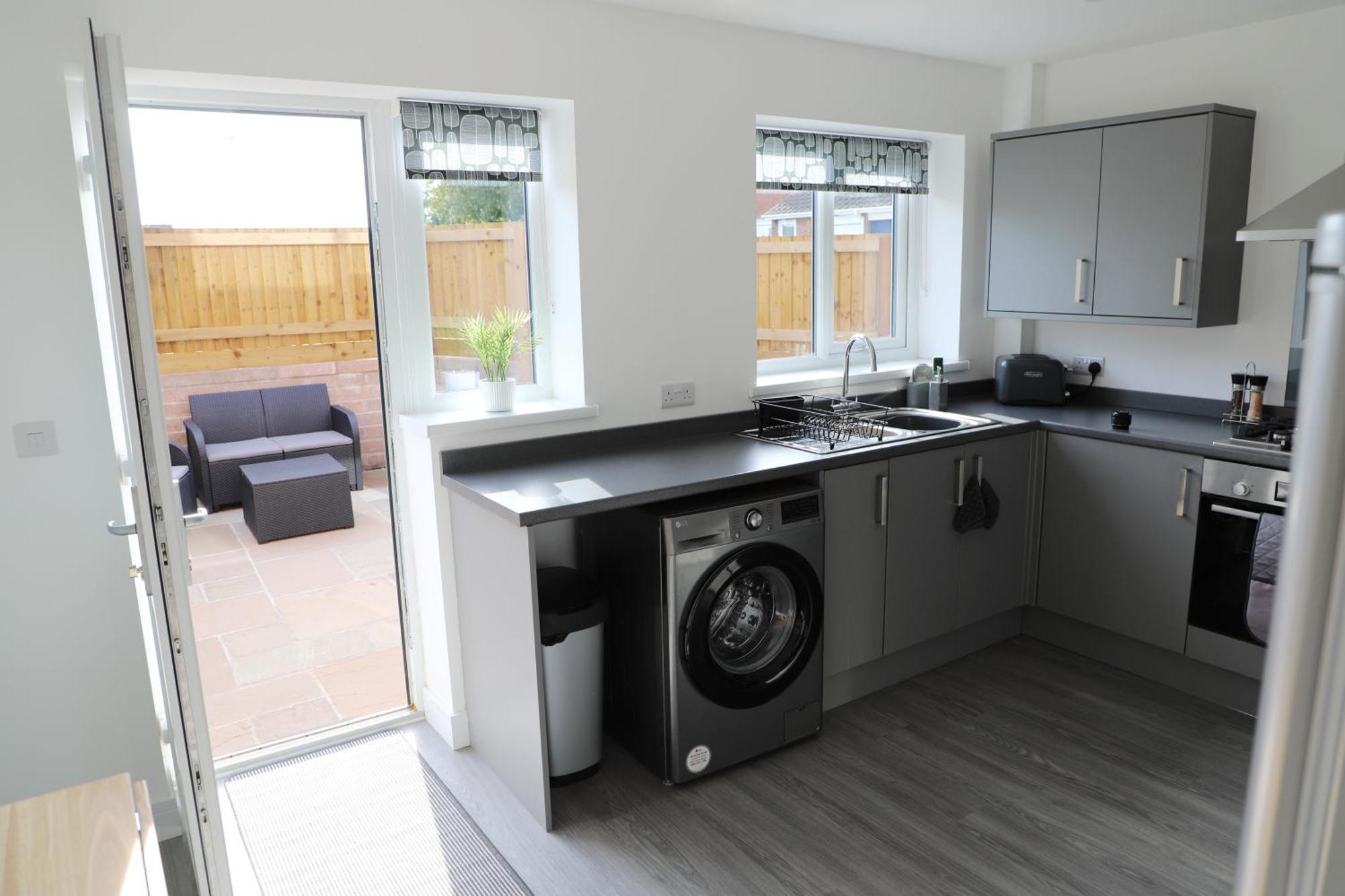 Modern, Two Double Bedroom House With Free Parking Chepstow Exterior foto